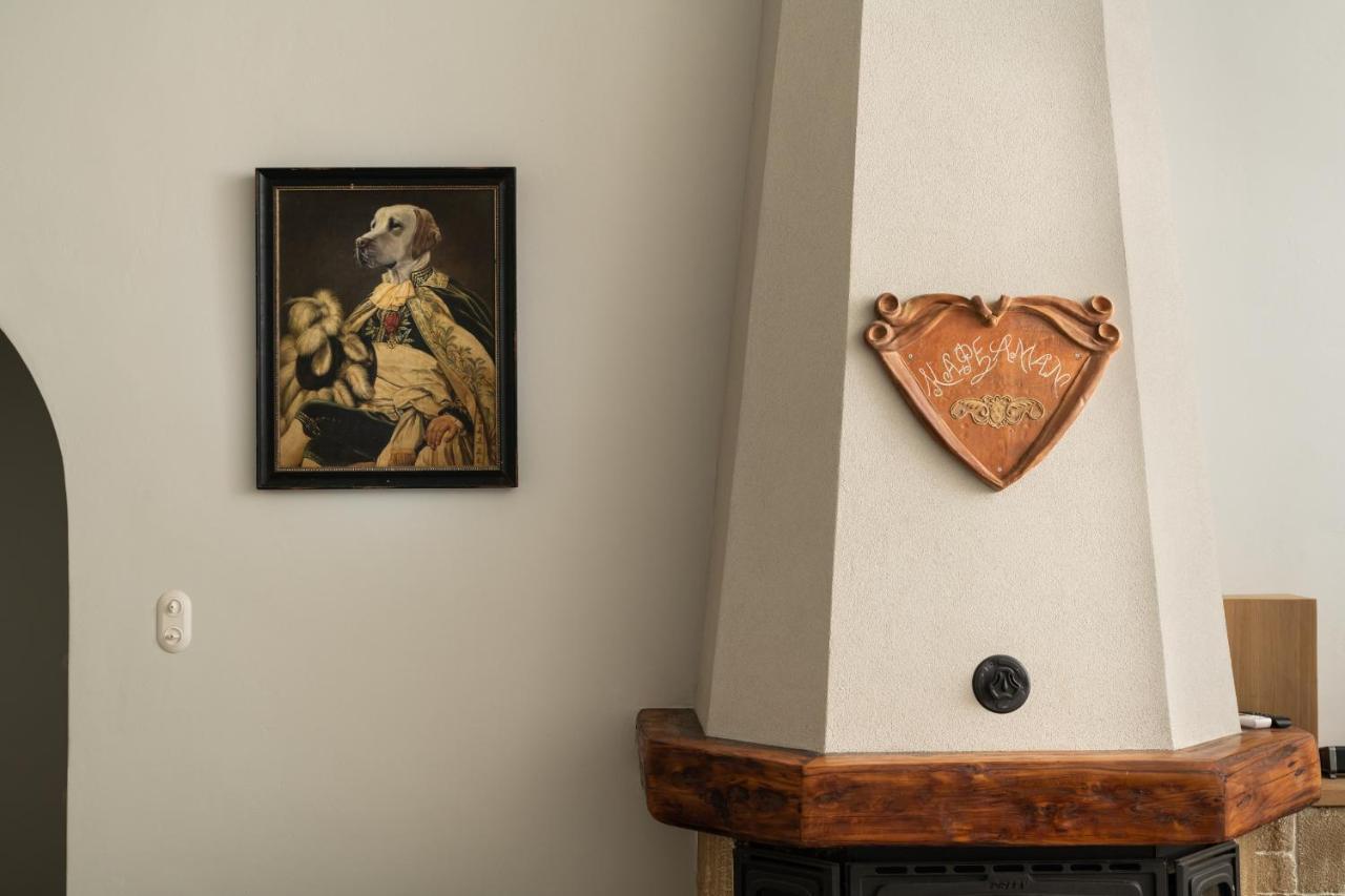Mansion D Villa Galatás Екстериор снимка